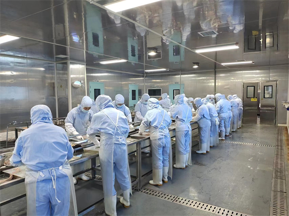 新美味佳食品有限公司生产车间。江津区委宣传部供图